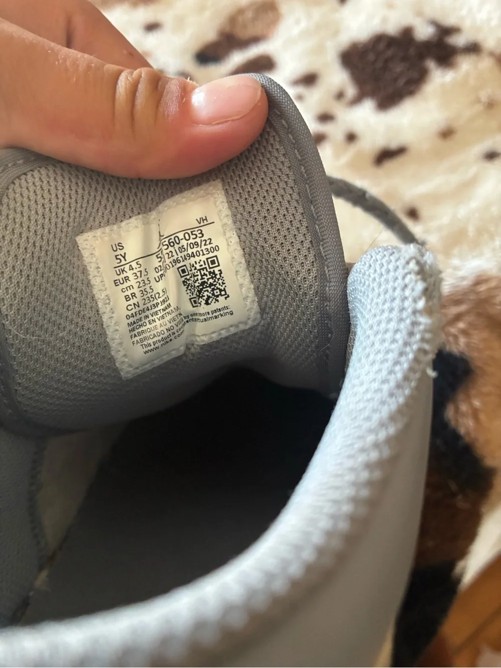 Nike Air Jordan 1 Low Men's Sneakers - White & Grey
